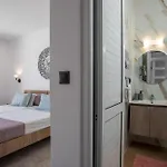 Lisabeth Apartments
